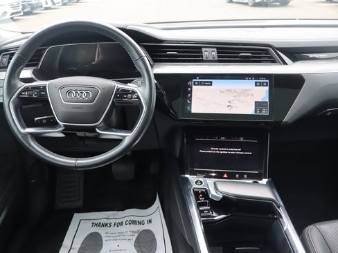 Used 2021 Audi e-tron Premium Plus w/ Premium Plus Package AWD/4WD image 12