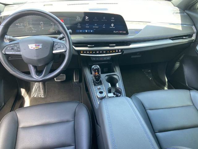 Used 2025 Cadillac XT4 Sport w/ Cold Weather Package FWD image 16