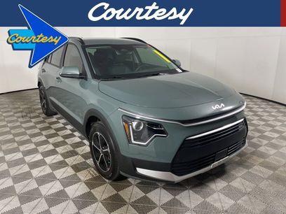 New 2025 Kia Niro EX