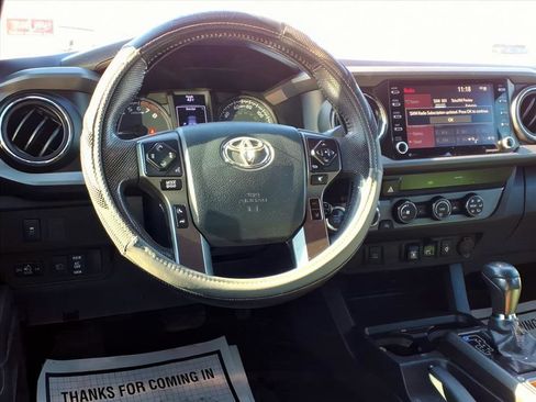 Used 2020 Toyota Tacoma TRD Sport image 10