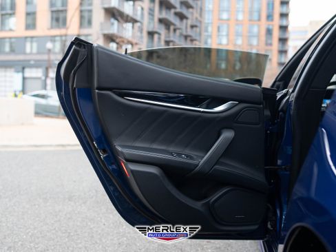 Used 2019 Maserati Ghibli S GranSport image 43