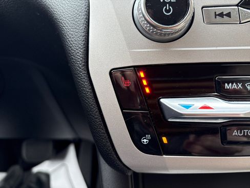 Used 2023 Ford Explorer XLT w/ Equipment Group 202A image 19