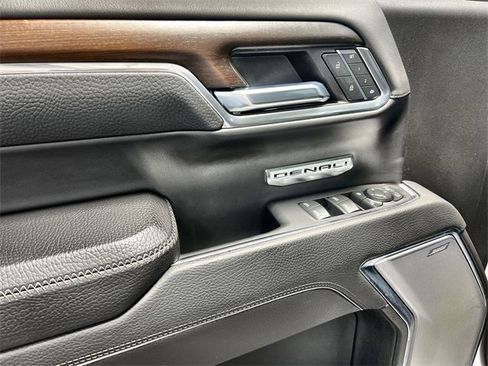 Used 2024 GMC Sierra 1500 Denali w/ Denali Reserve Package image 17