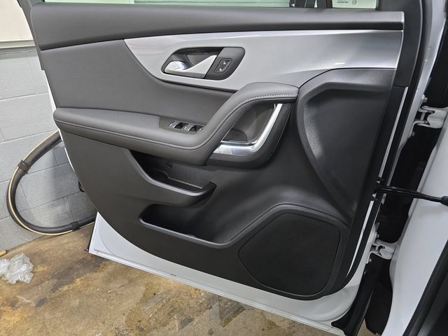 New 2025 Chevrolet Blazer LT FWD image 27