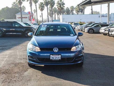 Used 2015 Volkswagen Golf S image 2