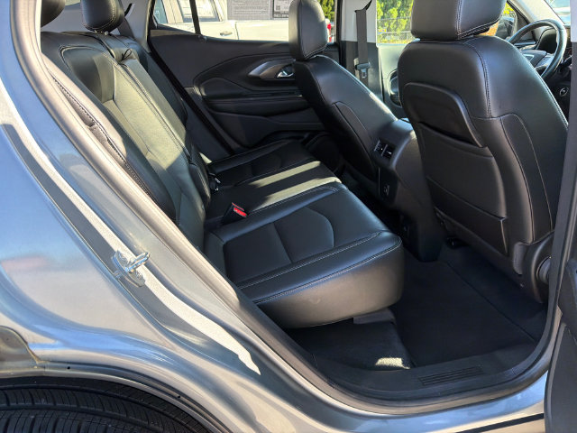 Used 2023 GMC Terrain SLT w/ Infotainment Package II FWD image 15