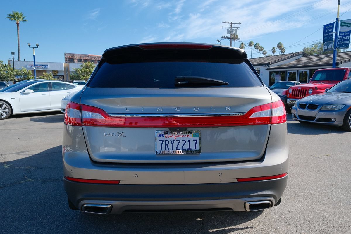 Used 2016 Lincoln MKX Select w/ Select Plus Package FWD image 5