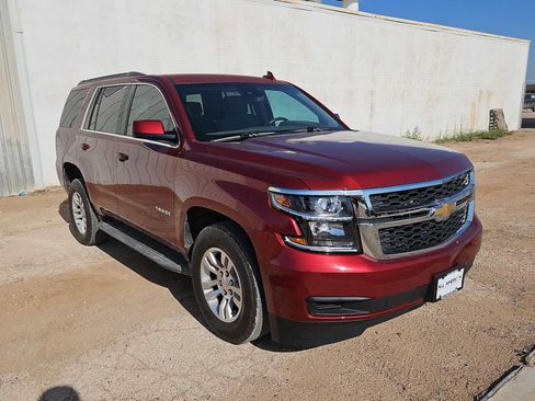 Used 2018 Chevrolet Tahoe LS w/ Enhanced Driver Alert Package RWD image 2