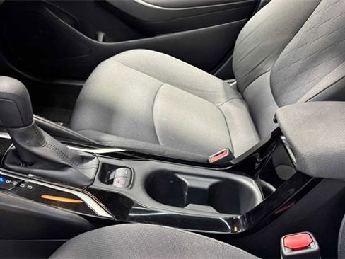 Used 2020 Toyota Corolla LE image 27