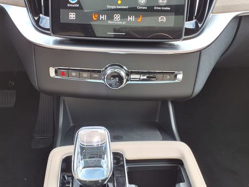 New 2026 Volvo XC90 B5 Core AWD/4WD image 23
