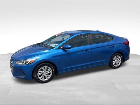 Used 2017 Hyundai Elantra SE FWD image 29