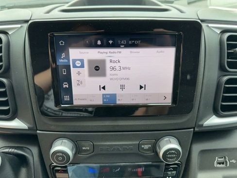 New 2024 RAM ProMaster 2500 w/ Quick Order Package 22G SLT image 16