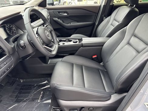 Used 2023 Nissan Rogue SL w/ SL Premium Package AWD/4WD image 12