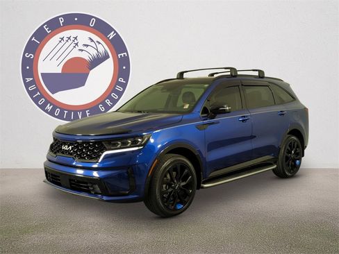 Used 2023 Kia Sorento SX image 2