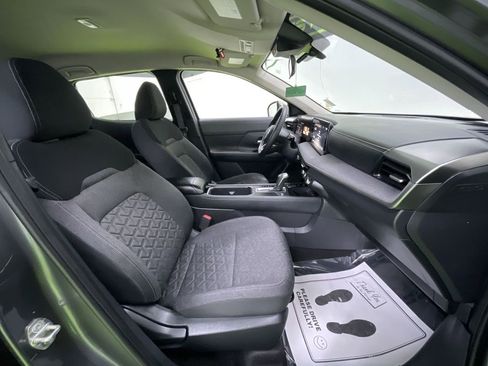 Used 2025 Nissan Kicks SV image 27