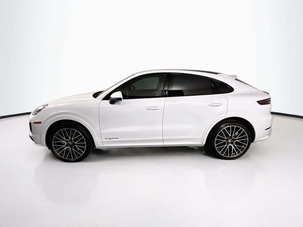 Used 2023 Porsche Cayenne Coupe AWD/4WD image 8