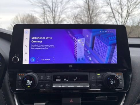 Used 2024 Toyota Grand Highlander Limited image 16