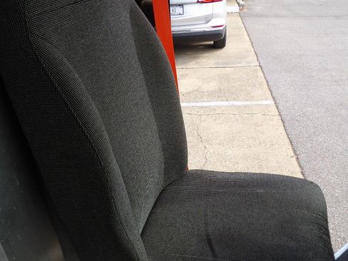 Used 2019 Ford E-450 and Econoline 450 Super Duty image 31