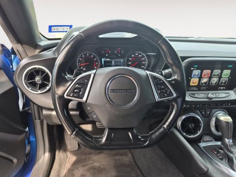 Used 2018 Chevrolet Camaro LT w/ Technology Package RWD image 13