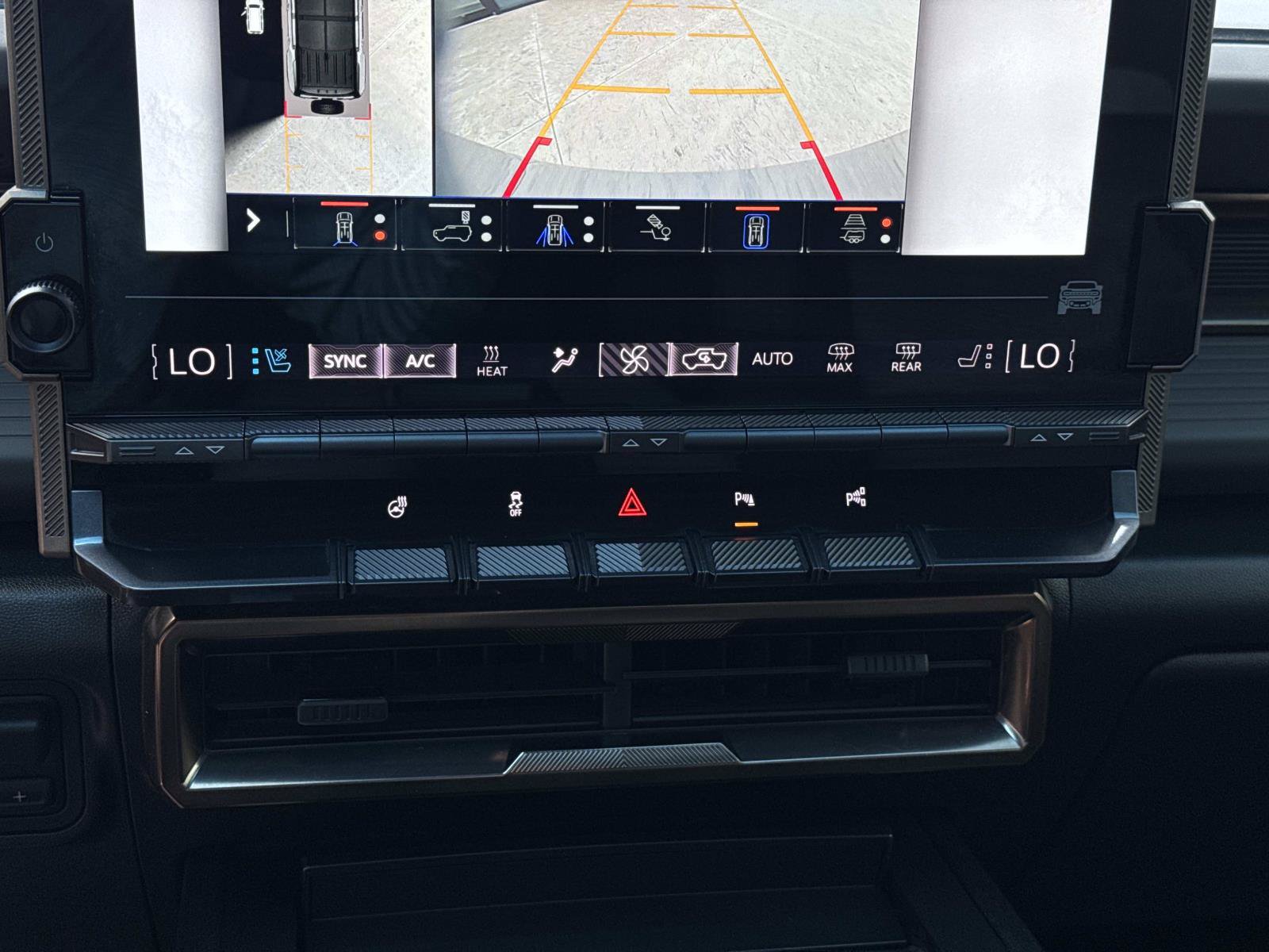 Used 2024 GMC Hummer EV 3X AWD/4WD image 24