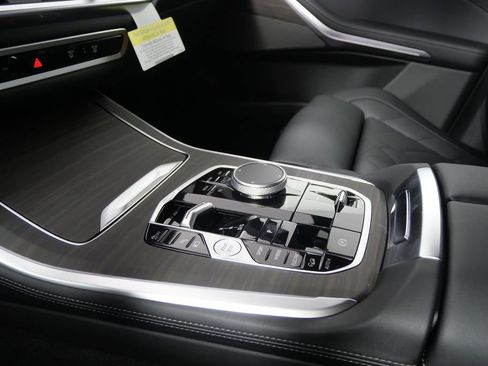 Used 2025 BMW X5 xDrive50e image 26