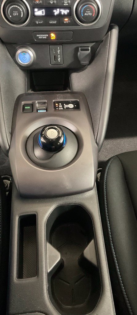 Used 2025 Nissan Leaf S FWD image 17