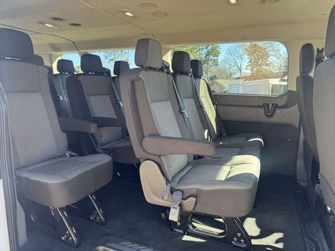 Used 2023 Ford Transit 350 XLT image 15
