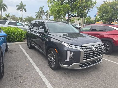 Used 2024 Hyundai Palisade Calligraphy FWD image 1