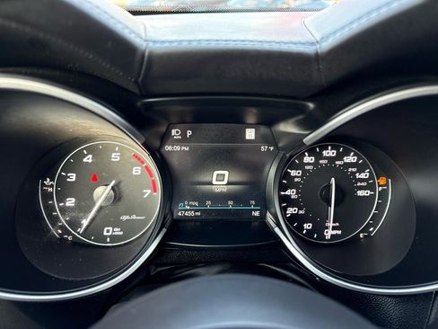 Used 2022 Alfa Romeo Stelvio Veloce image 47