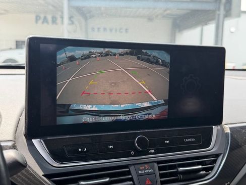 Used 2023 Nissan Altima 2.5 SR w/ SR Premium Package FWD image 22