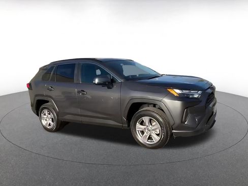 Used 2025 Toyota RAV4 XLE image 2