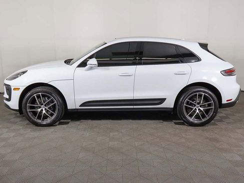Used 2025 Porsche Macan image 15