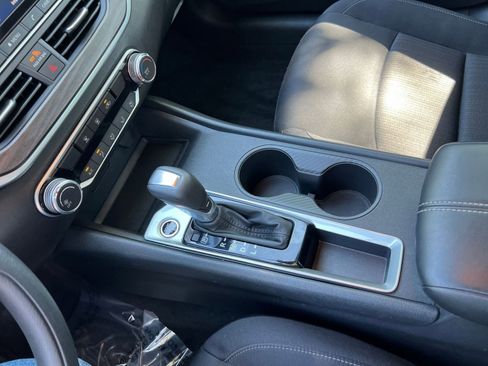 Used 2025 Nissan Altima 2.5 SV image 42