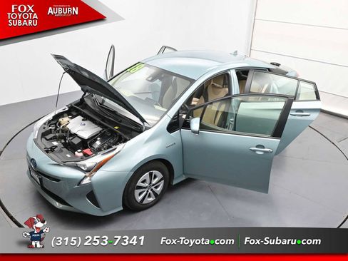 Used 2018 Toyota Prius Two image 36