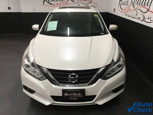 Used 2016 Nissan Altima 2.5 SV w/ Convenience Package image 4