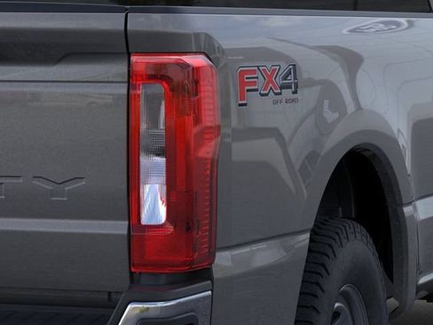 New 2026 Ford F350 XL w/ FX4 Off-Road Package AWD/4WD image 21