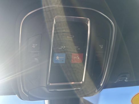 Used 2024 Jeep Wagoneer L Series II w/ Flexible Seating Group image 33