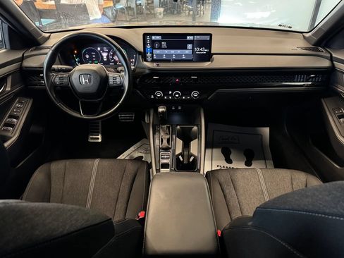 Used 2023 Honda Accord Sport image 9