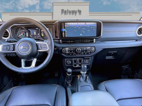 Used 2024 Jeep Wrangler Sahara w/ Technology Group image 15