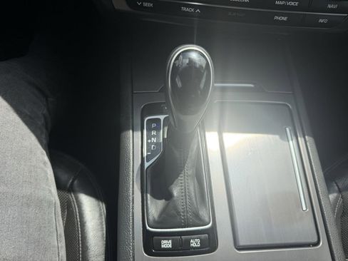 Used 2017 Genesis G80 3.8 image 33