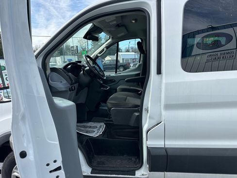 Used 2017 Ford Transit 350 XLT RWD image 9