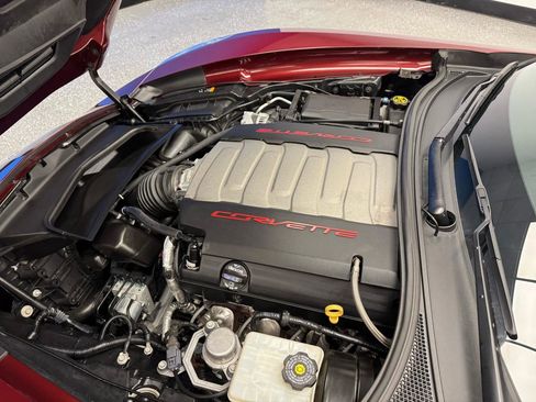 Used 2019 Chevrolet Corvette Stingray Coupe w/ 1LT RWD image 23
