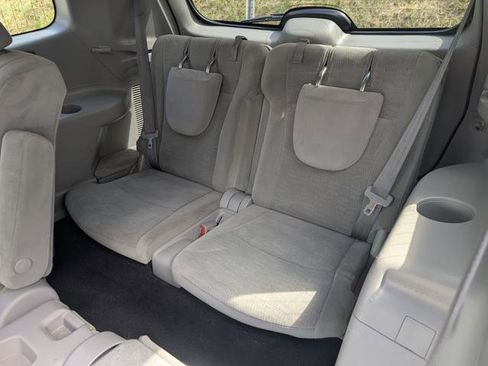 Used 2012 Toyota Highlander SE w/ Tech Pkg image 12