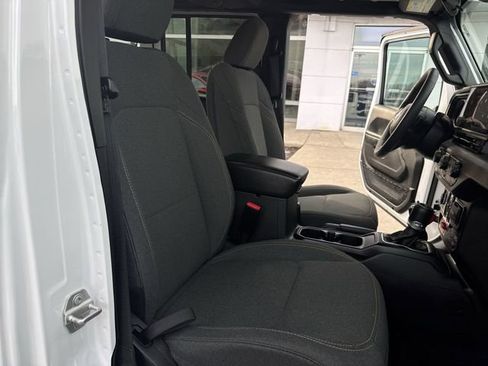 Used 2024 Jeep Wrangler Willys image 29