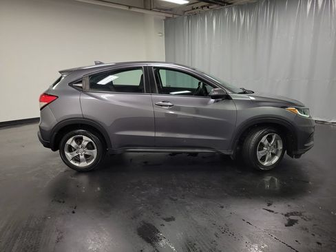 Used 2022 Honda HR-V LX image 9