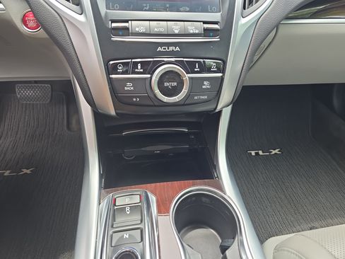 Used 2015 Acura TLX V6 w/ Technology Package FWD image 24