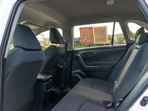 Certified 2025 Toyota RAV4 LE AWD/4WD image 16
