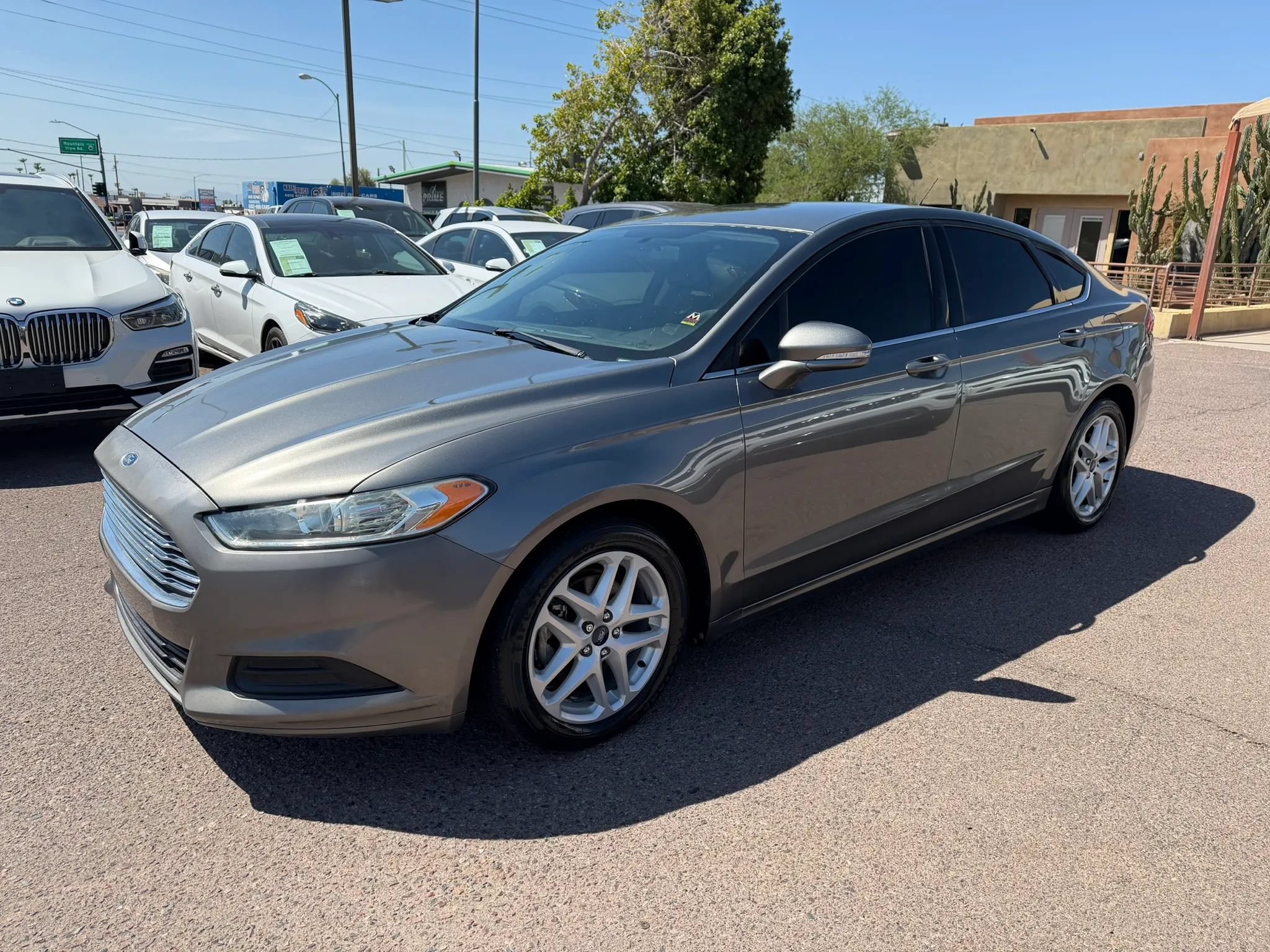 Used 2014 Ford Fusion SE FWD image 1