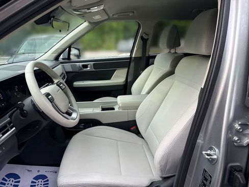 Used 2024 Hyundai Santa Fe SE AWD/4WD image 13