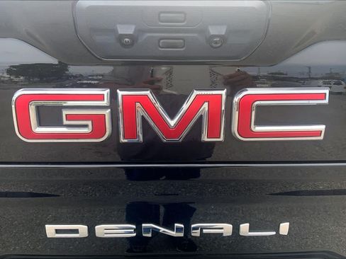 Used 2025 GMC Sierra 2500 Denali w/ Denali Reserve Package AWD/4WD image 31